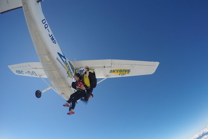 Extreme 12000ft Tandem Jump (45 seconds free fall) - Weather changes and the practical fine print