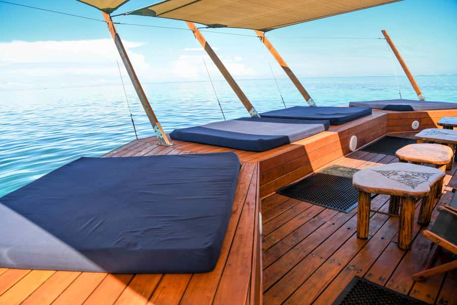 Fiji: Cloud 9 Floating Bar and Pizzeria Day Trip - What to pack for the day
