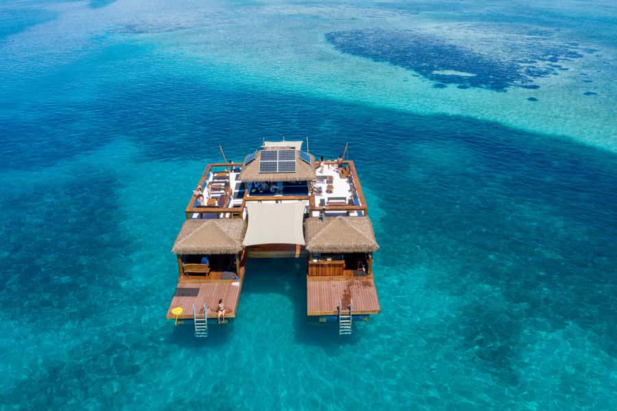 Fiji: Cloud 9 Floating Bar and Pizzeria Day Trip - What Cloud 9 is really like once you arrive