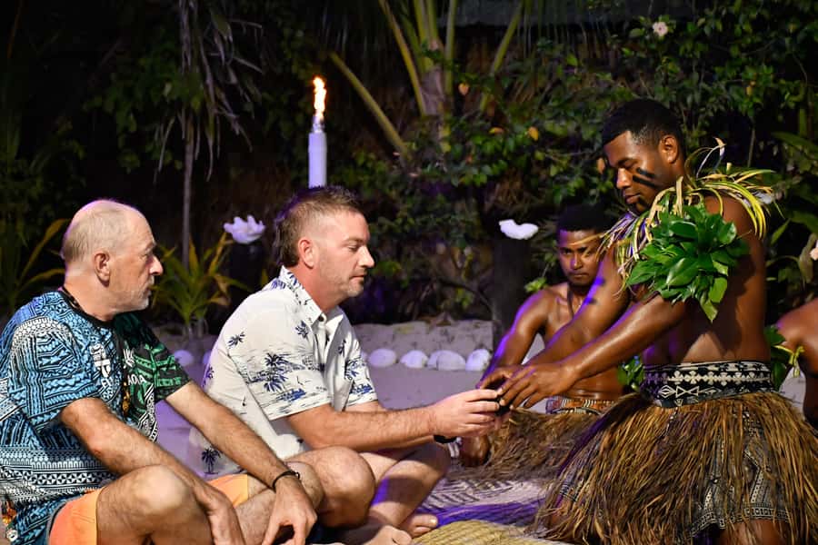 Fiji: Day and Night Combo Tour - Should you book the Robinson Crusoe Island combo?