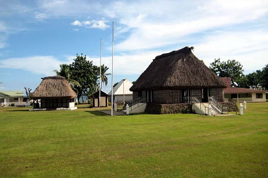 Fiji: Discover Nadi with Sabeto Hotspring and Mudpool Tour - Sri Siva Subramaniya Temple sets the tone