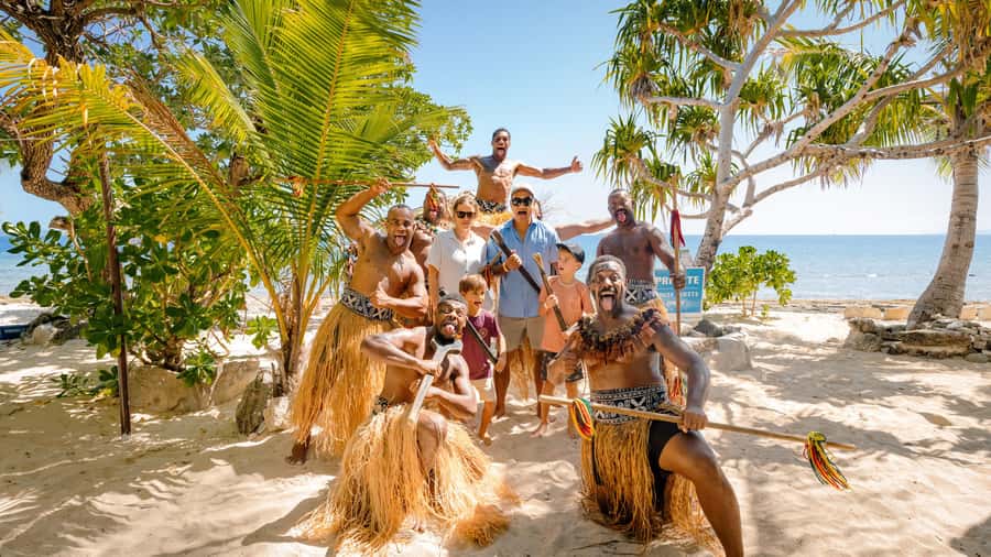 Fiji: South Sea Island Half-Day Trip with Lunch - What to bring and how to plan the day