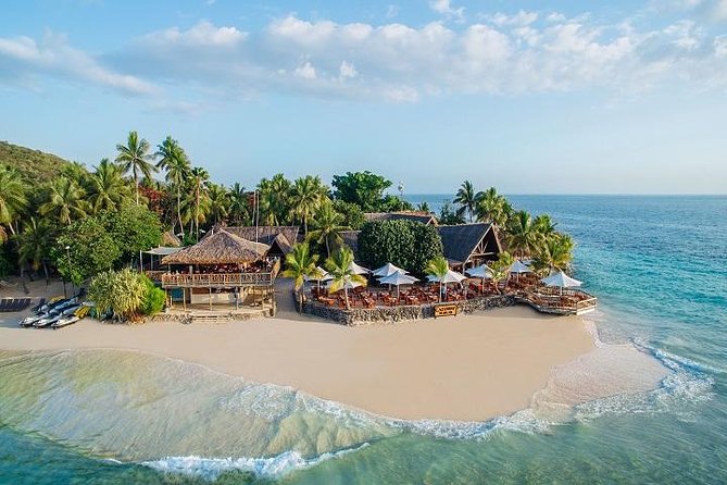 Full Day Castaway Island with Lunch - Snorkeling straight from the beach