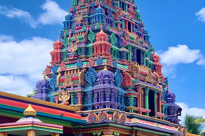 Half Day Nadi "Historical and Cultural Tour" with Village,Temple,Gardens&Markets - Entering Sri Siva Subramaniya Swami Temple
