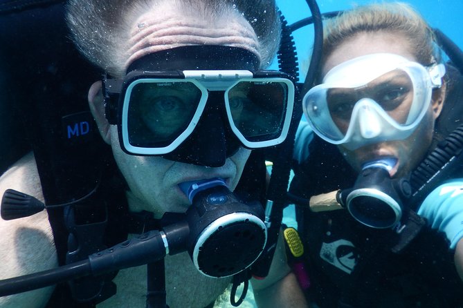 Introductory Scuba Dive experience - Whitetip Marine Adventures - Learning on the boat instead of in a pool