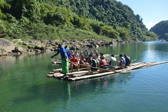 Jewel Of Fiji incl Fijian Village, Waterfall & Lunch Coral Coast - Following the Navua River into Fiji’s rainforest