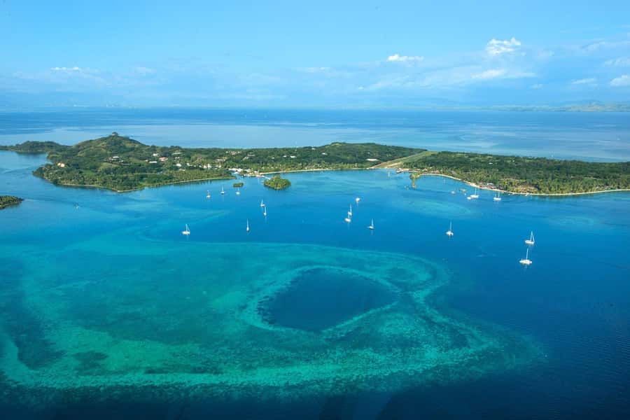 Nadi: 25 minutes Mamanuca Island Tour - Likuliku Lagoon Resort and Malolo Island’s gun tower