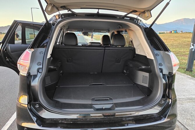 Private Arrival SUV Transfer: Nadi Airport to Nadi area Hotels - Finding the driver at Nadi International Airport