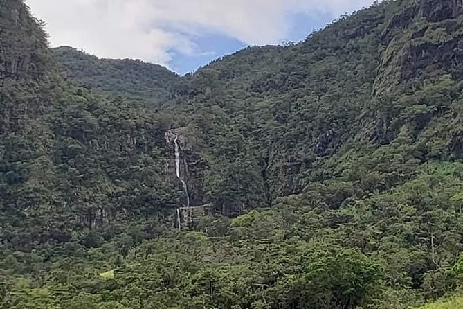 Private Breathtaking Koroyanitu Half Day Waterfall Hike - Lunch in a mountain village