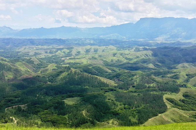Scenic Sigatoka Valley Drive, Fijian Pottery Village, Local School & Sand Dunes Ex Nadi Hotels - Who will get the most from this outing