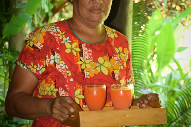 Shore Excursion-Nadi Mudpools,Sleeping Giants Gardens,Markets, Temple & Shopping - Lautoka Market: a quick taste of everyday life