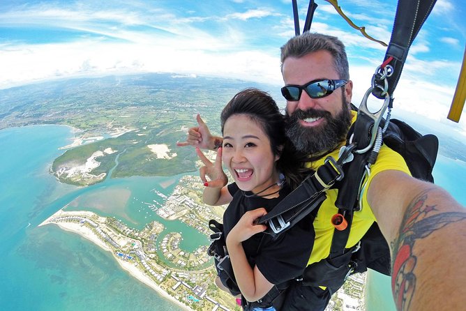 Skydive Fiji Radical 10000ft Tandem Jump (30 seconds free fall) - What the aircraft flight adds to the experience
