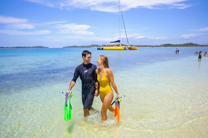 South Sea Sailing Full Day Trip (5 years and above only) - A deserted sand cay and changing tides