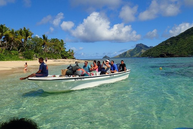 Ultimate Encounter Snorkel with Sharks in Fiji - What the lunch and extras add to the price