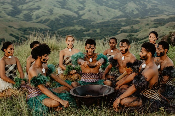 VOU Fiji Shows: Fiji Untold, From Fiji With Love & More! Dinner! - Why the performance works so well